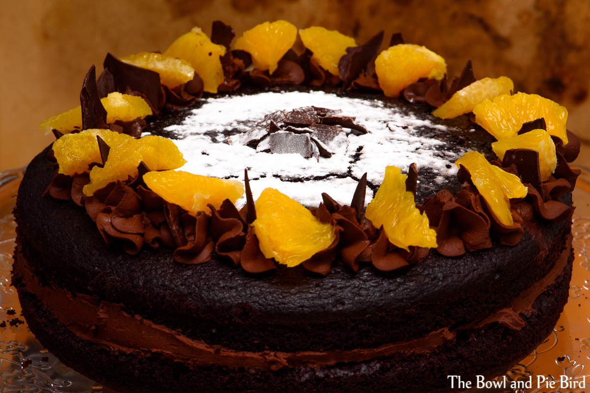Read more about the article [:de]Dunkler Schokoladenkuchen mit Orangen-Ganache (Vegan)[:en]Dark chocolate cake with orange flavoured ganache (vegan)[:]
