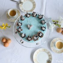 [:de]„Gesprenkeltes Ei“ Torte für Ostern (Möhrentorte Nr. 2)[:en]Speckled Egg Cake (Carrot Cake reloaded)[:]