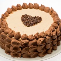 [:de]Schoko-Kaffee Torte mit Kaffee-Buttercreme[:en]Chocolate-Coffee layer cake with Coffee Buttercream[:]