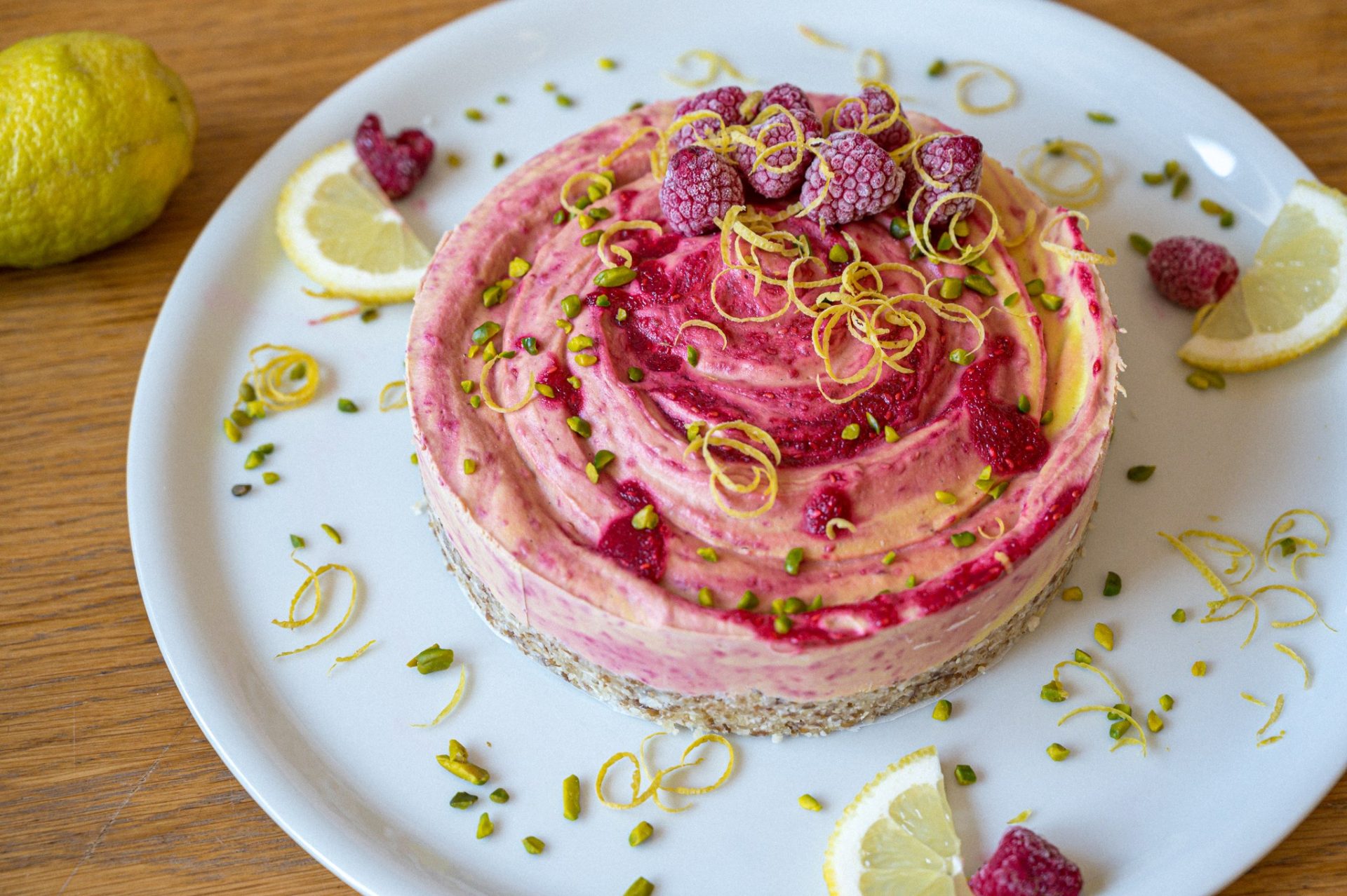 Read more about the article Frozen Raspberry & Lemon Cashew Cheesecake