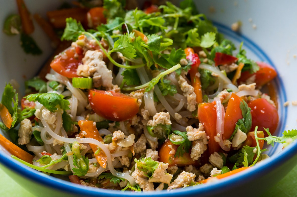 Cooking Thai with Hot Thai Kitchen thebowlandpiebird